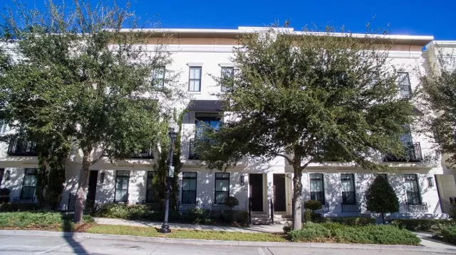 MLS: O6167100 Condo For Sale