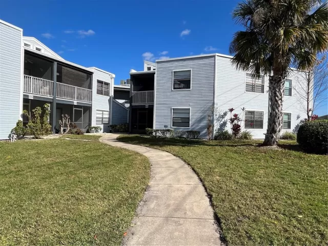 MLS: O6168232 Condo For Sale