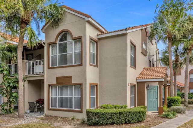 MLS: O6168852 Condo For Sale