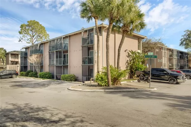 MLS: O6168979 Condo For Sale