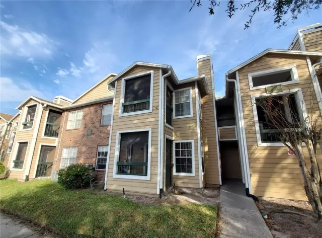 MLS: O6169633 Condo For Sale