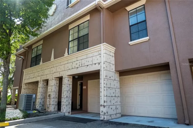 MLS: O6170104 Condo For Sale