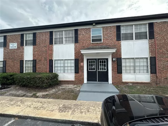 MLS: O6171266 Condo For Sale