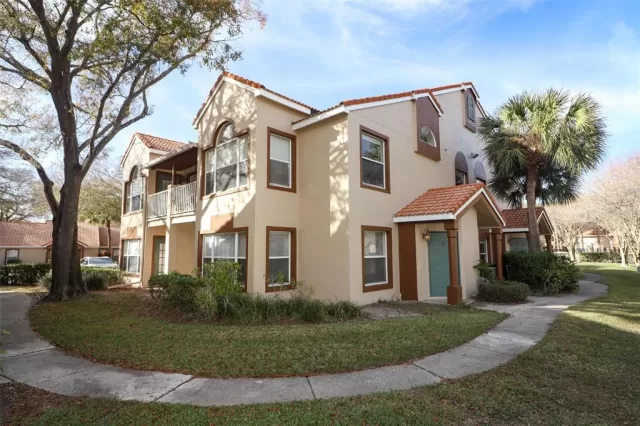 MLS: O6171921 Condo For Sale