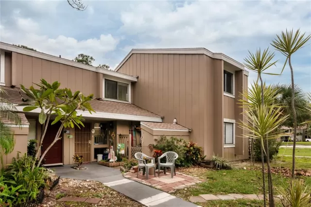 MLS: O6172587 Condo For Sale