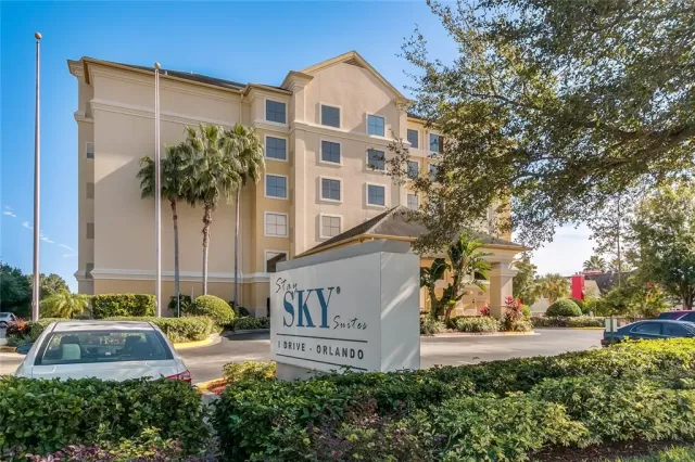 MLS: O6172855 Condo For Sale