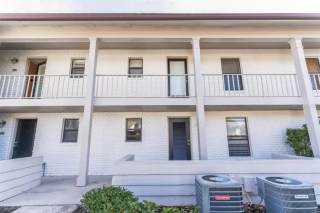 MLS: O6172896 Condo For Sale