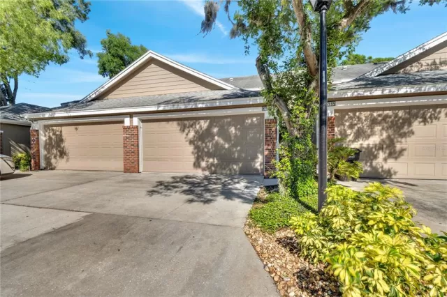 MLS: O6172964 Condo For Sale