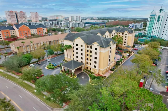 MLS: O6173260 Condo For Sale