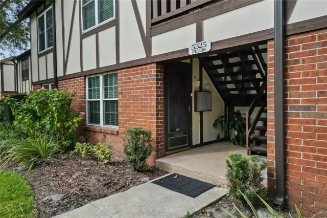 MLS: O6173306 Condo For Sale