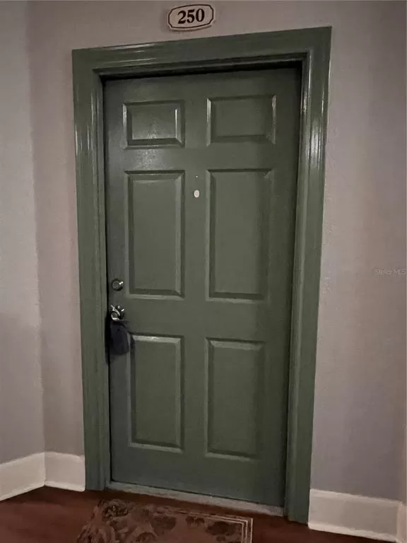 MLS: O6173789 Condo For Sale