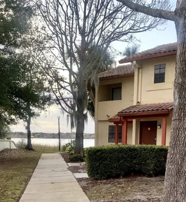 MLS: O6173823 Condo For Sale