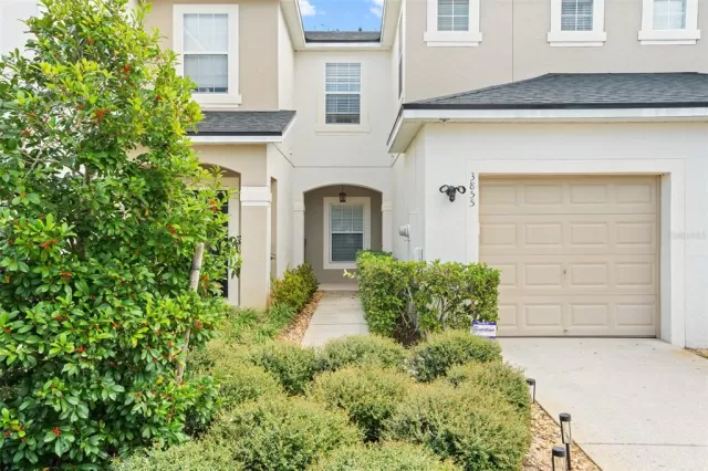 MLS: O6173824 Condo For Sale