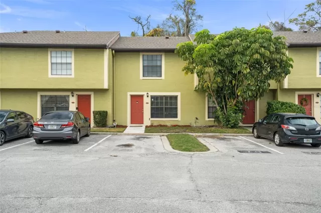 MLS: O6173835 Condo For Sale