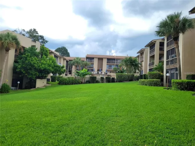 MLS: O6174316 Condo For Sale