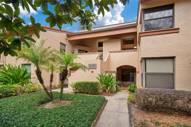 MLS: O6175320 Condo For Sale