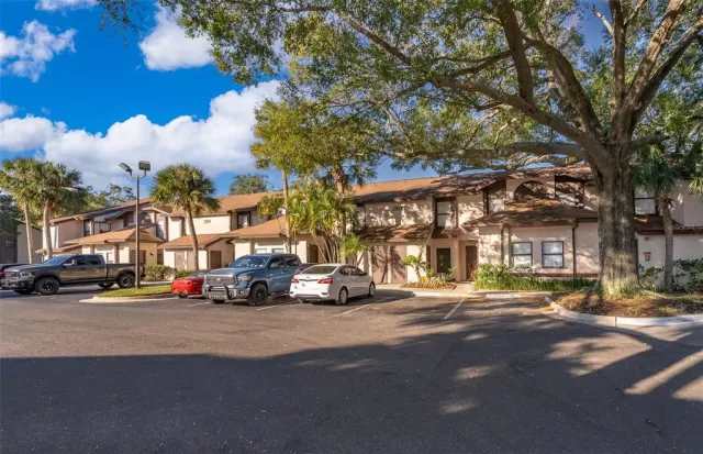 MLS: O6175663 Condo For Sale