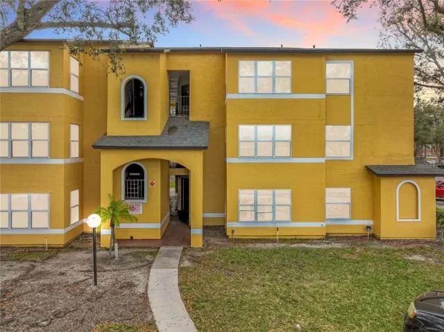MLS: O6175745 Condo For Sale
