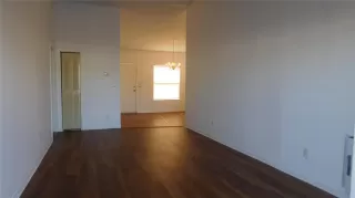 Photo #2: O6176073 Listing