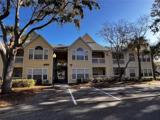 MLS: O6176578 Condo For Sale