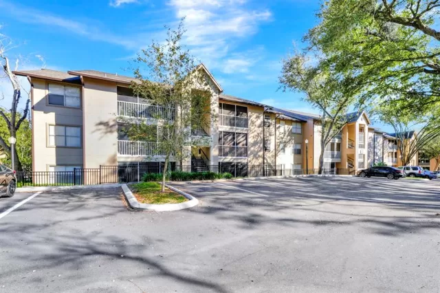 MLS: O6177280 Condo For Sale