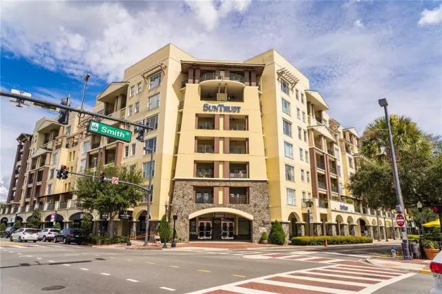 MLS: O6177983 Condo For Sale