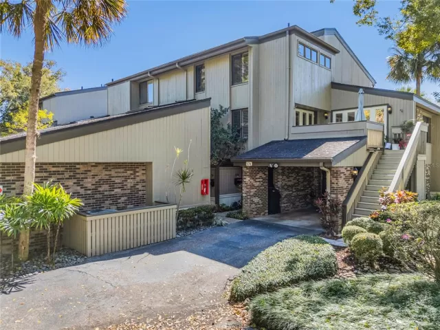 MLS: O6178066 Condo For Sale