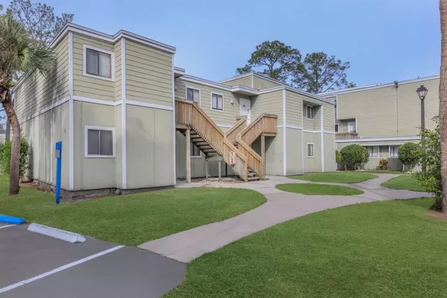 MLS: O6179171 Condo For Sale