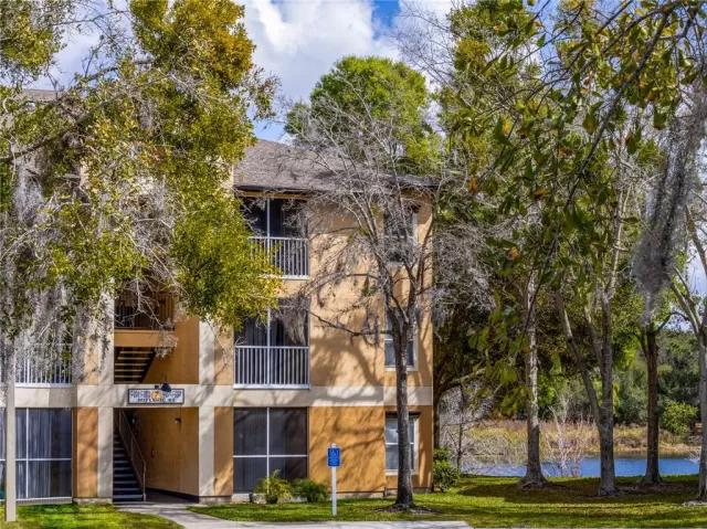 MLS: O6179556 Condo For Sale