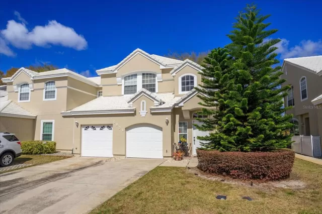 MLS: O6180382 Condo For Sale