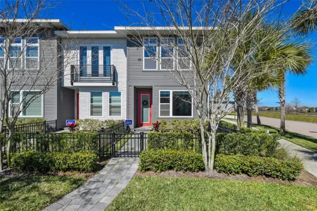 MLS: O6180538 Condo For Sale