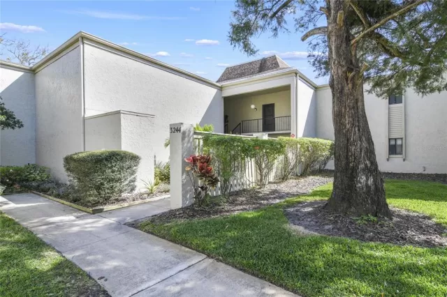 MLS: O6181829 Condo For Sale