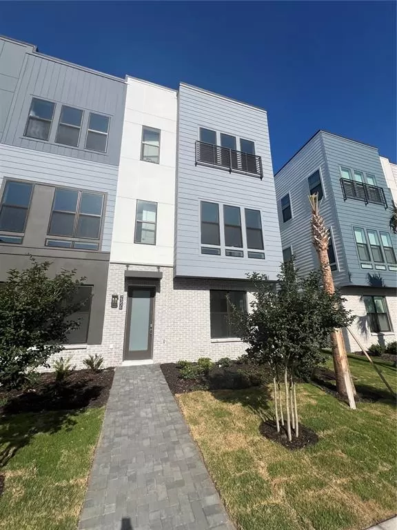 MLS: O6181968 Condo For Sale