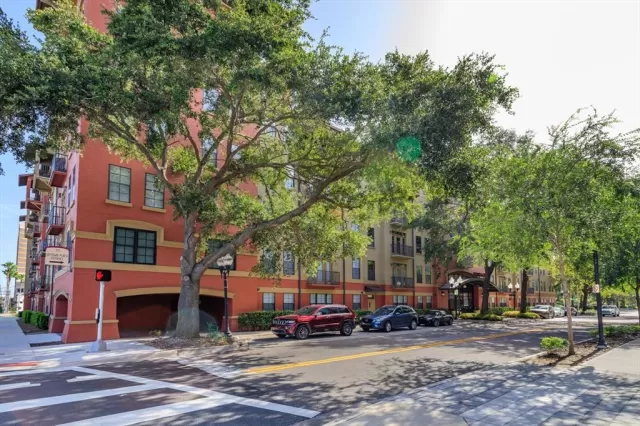 MLS: O6182844 Condo For Sale