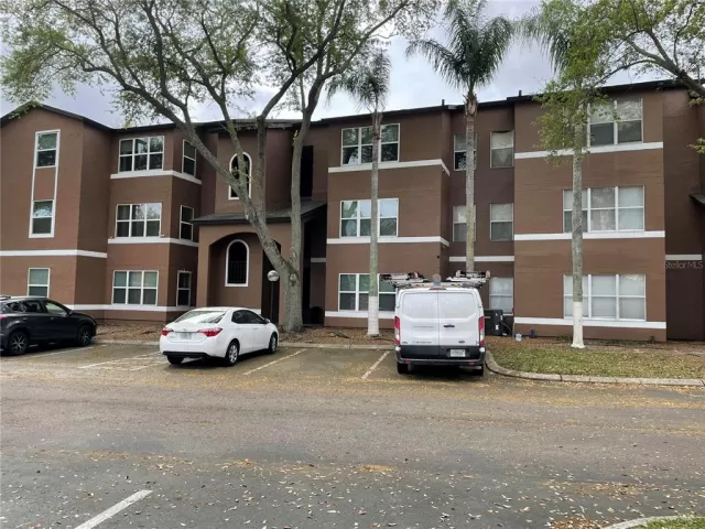 MLS: O6183006 Condo For Sale