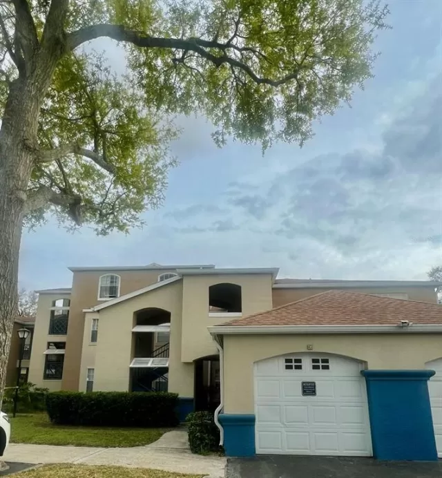 MLS: O6183040 Condo For Sale