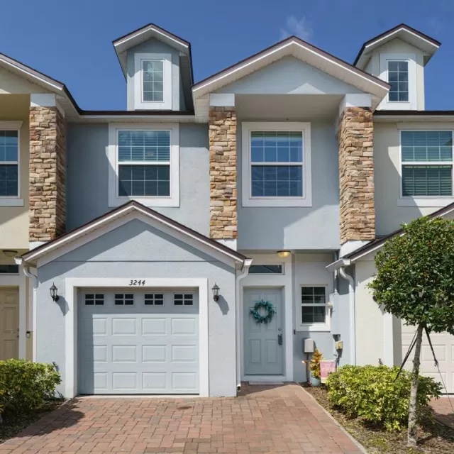 MLS: O6183129 Condo For Sale