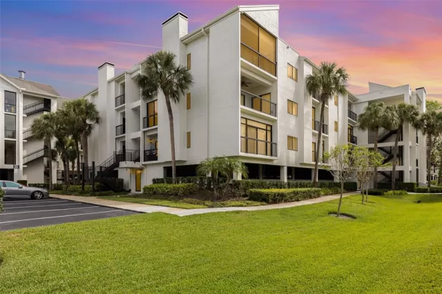 MLS: O6183238 Condo For Sale