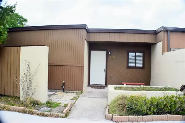 MLS: O6183495 Condo For Sale