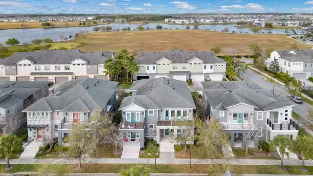 MLS: O6183546 Condo For Sale