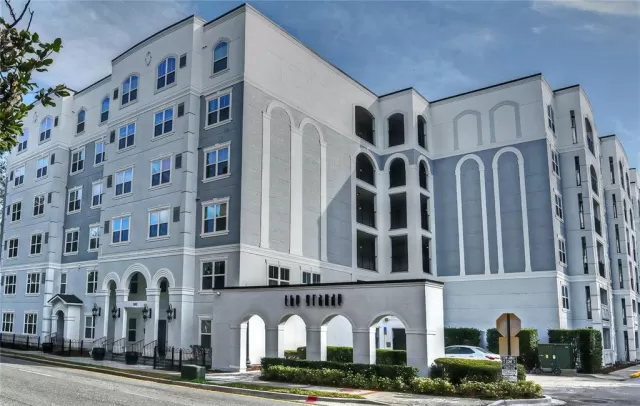 MLS: O6183907 Condo For Sale