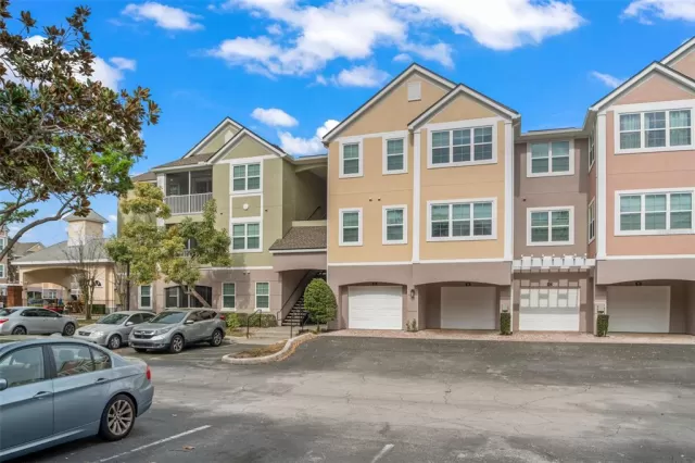 MLS: O6184233 Condo For Sale