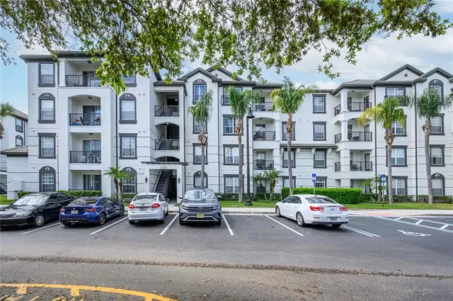 MLS: O6184514 Condo For Sale