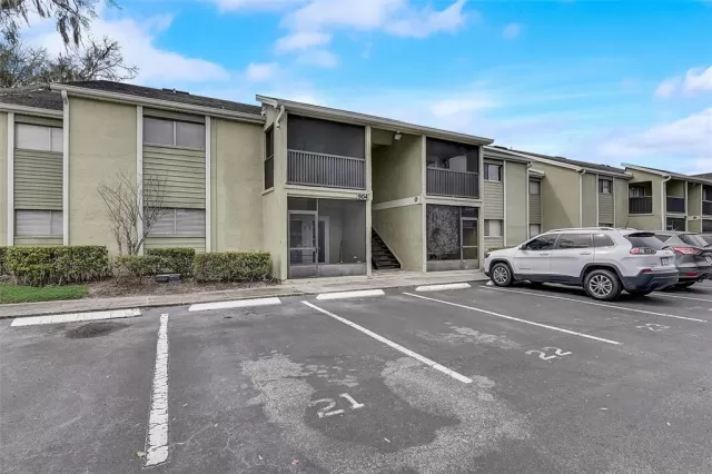 MLS: O6185073 Condo For Sale