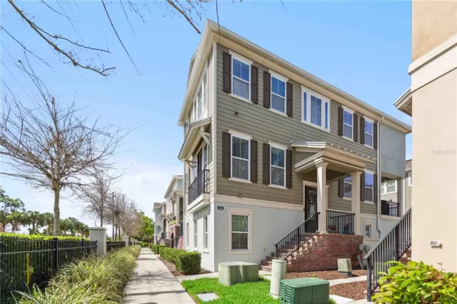 MLS: O6185565 Condo For Sale