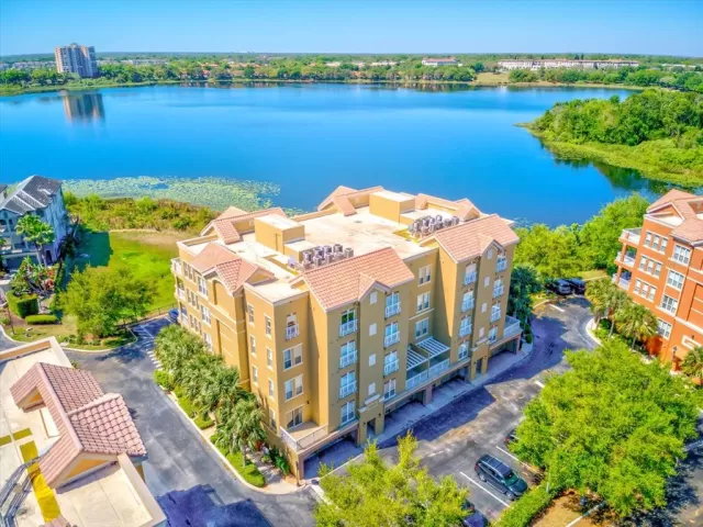MLS: O6186232 Condo For Sale