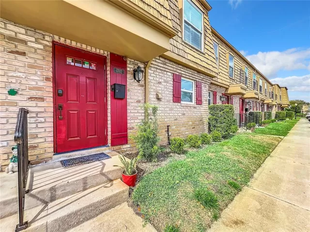 MLS: O6186454 Condo For Sale