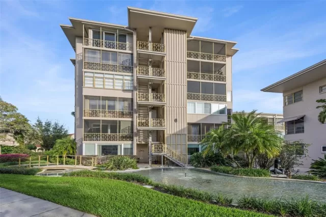 MLS: O6186498 Condo For Sale