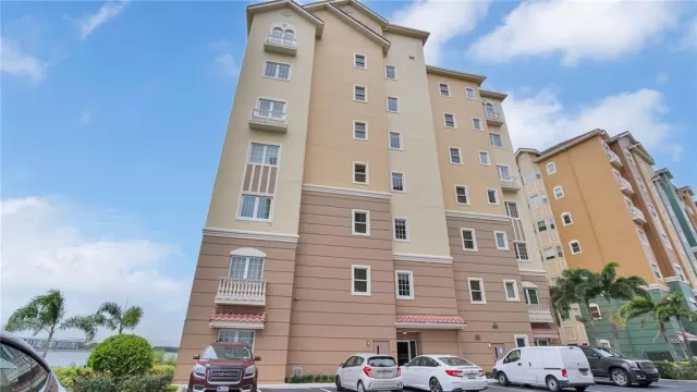 MLS: O6186727 Condo For Sale