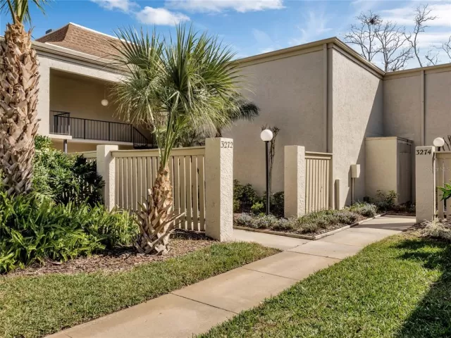 MLS: O6187227 Condo For Sale